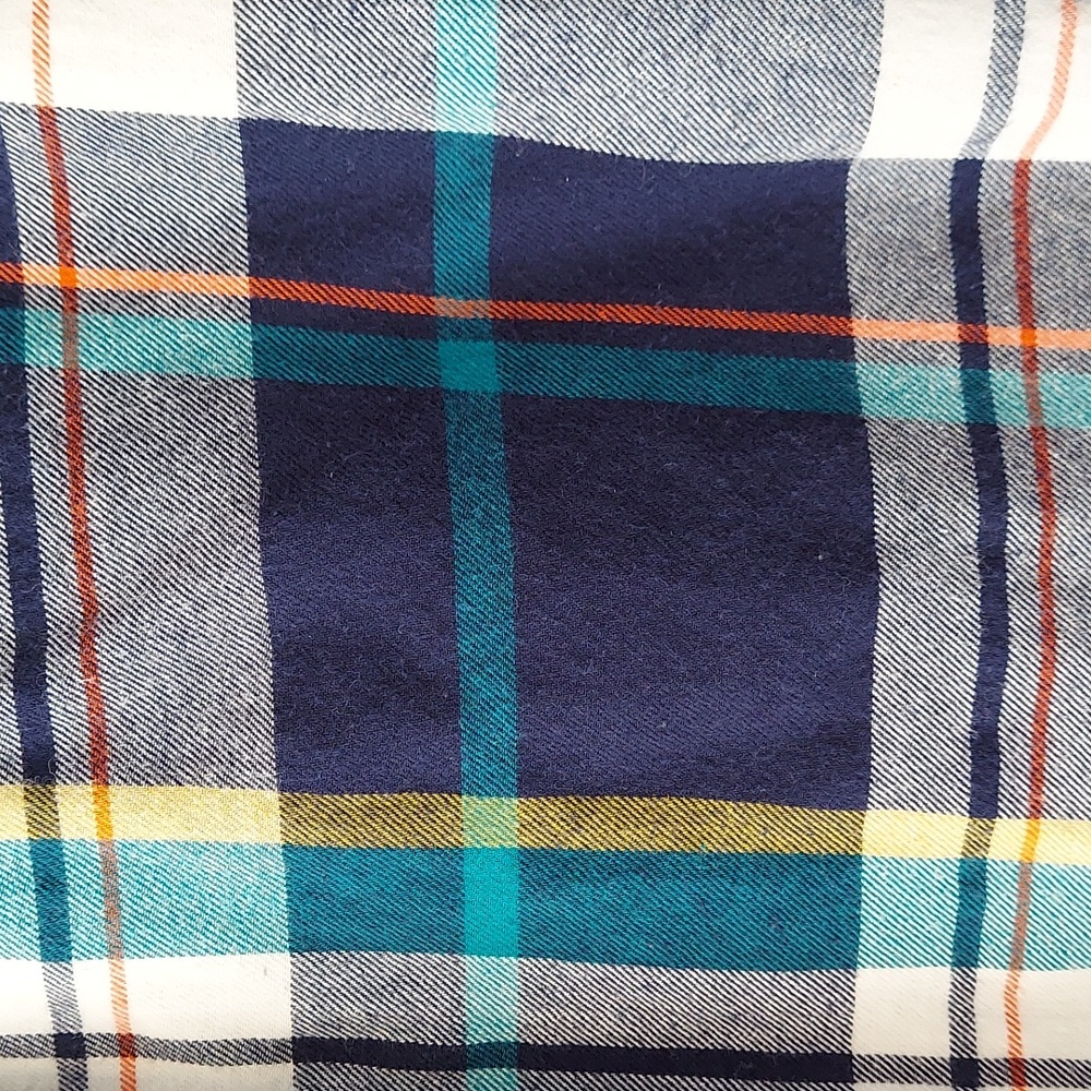 * Old Navy The Classic Shirt Button-Down Multicolor Plaid Size Large, Like New - Picture 3 of 8